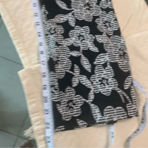Elliot Lauren pant. Floral . Black and white size 6 - Picture 8 of 8